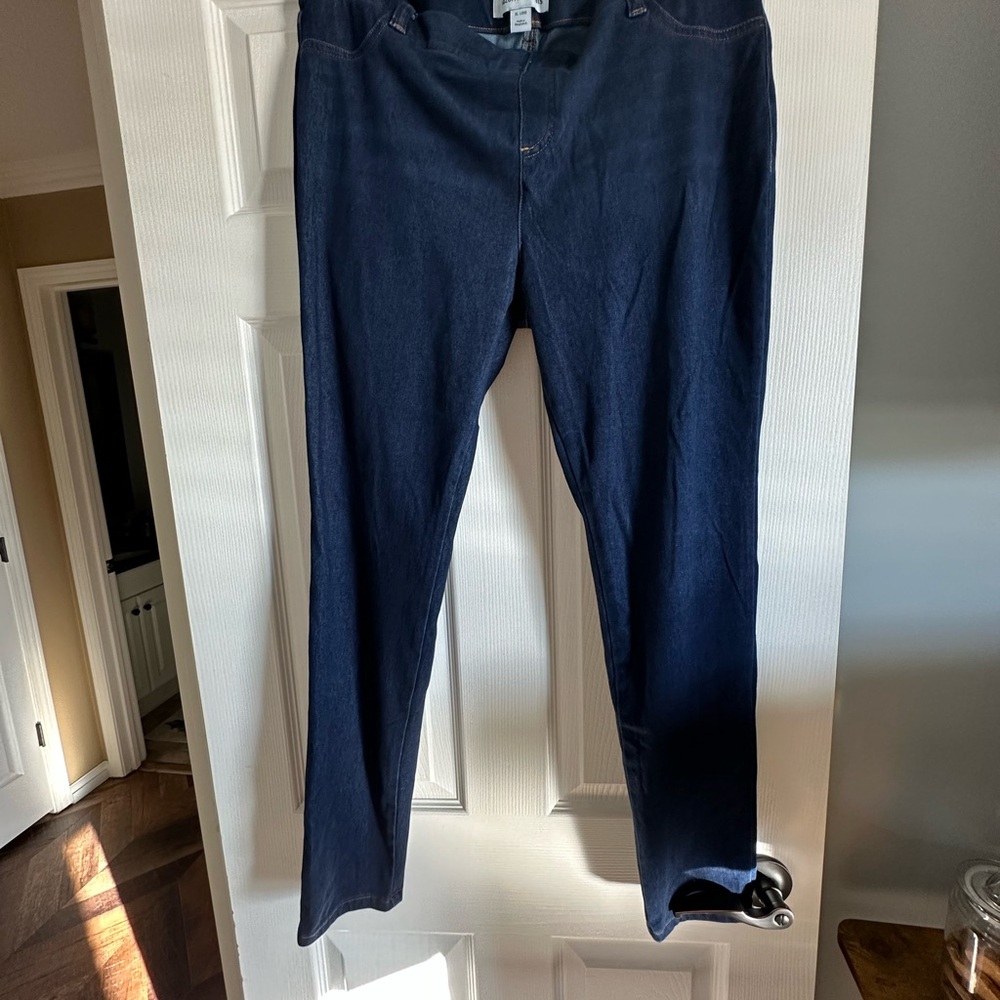 Amazon Essentials Dark Blue Straight Leg Jeans